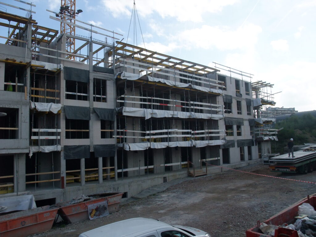 Projet résidentiel supervisé par une entreprise de construction internationale